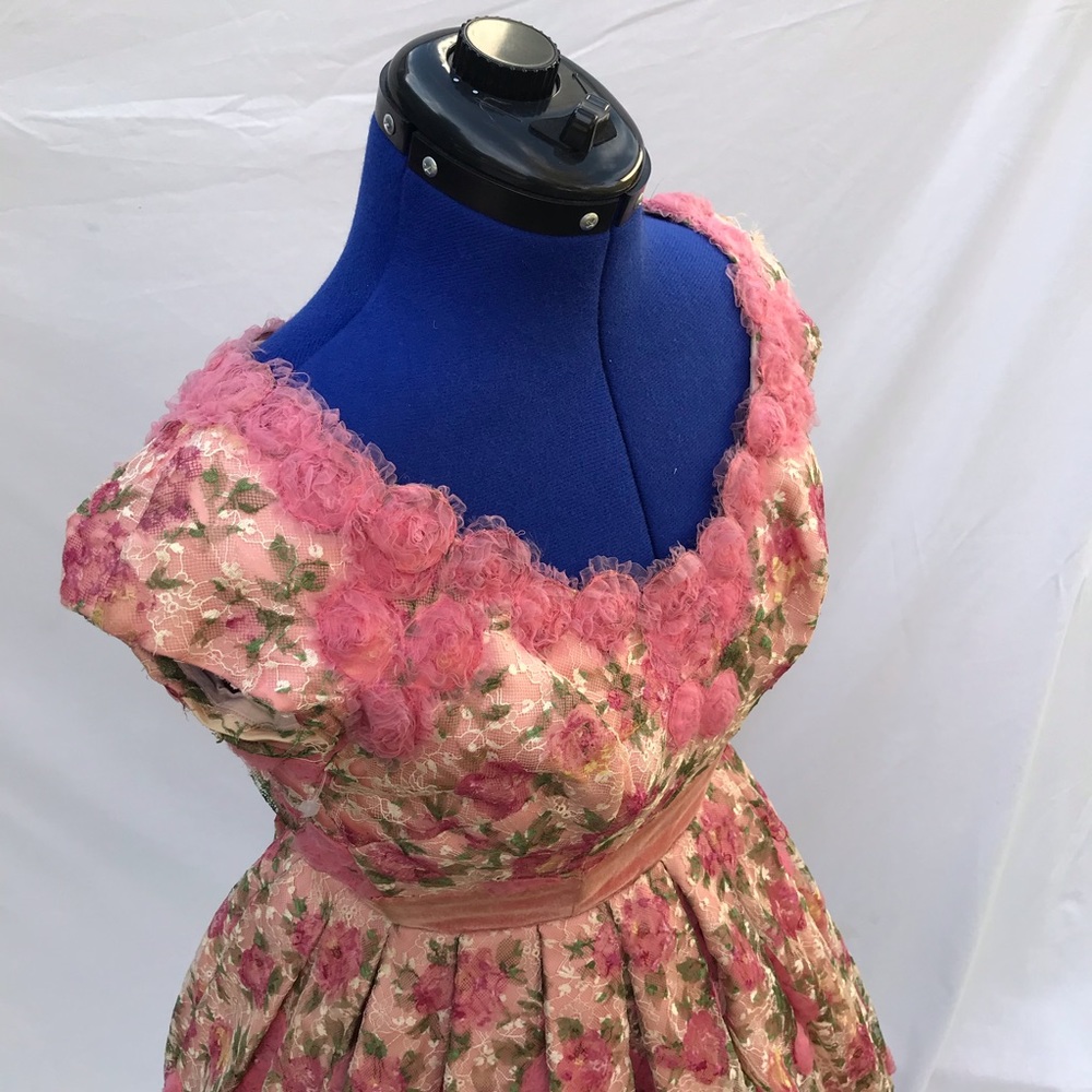 True Vintage 1950s Pink Floral Swing Dress - Picture 4 of 8